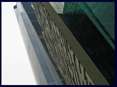 Guangzhou Library, built in 2013 and is the world's largest open-stack public library. Unfortunately it was closed, so we couldn't see the impressive atrium inside. It was designed by Nikken Sekkei.